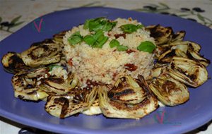 
alcachofas A La Plancha Con Cuscús De Tomates Secos
