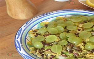 
ensalada De Cuscús Con Alubias Y Uva
