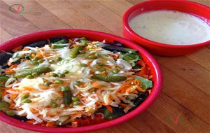 
ensalada De Manzana Y Zanahoria Con Salsa De Yogur
