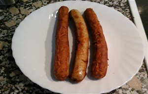 Salchichas Bratwurst Con Tortilla De Patatas
