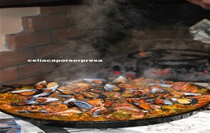 Paella Mixta De Verdura Y Marisco (chimenea)