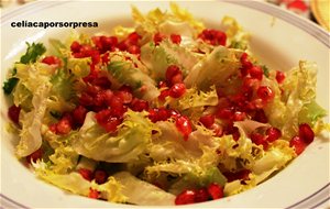 Ensalada De Escarola Con granada