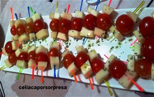 Pincho De Tomate Cherry Con Queso suave