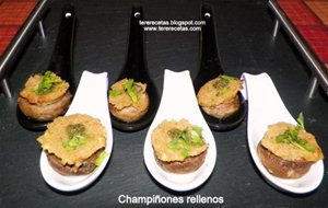 
champiñones Rellenos Al Horno.
