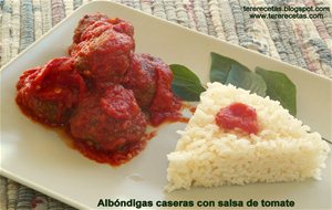 
albóndigas Caseras Con Salsa De Tomate
