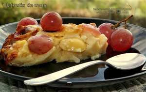 
clafoutis De Uvas Rojas Y Blancas.
