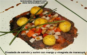 
ensalada De Salmón Ahumado Y Surimi Con Mango Y Vinagreta De Maracuyá
