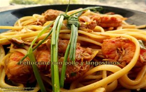 
fettuccine Con Pollo Y Langostinos.
