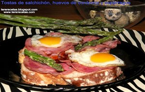 
tostas De Salchichón, Huevos De Codorniz Y Espárragos
