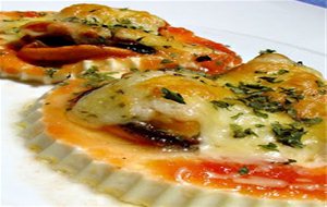 Pizza De Queso Fresco Y Mejilllones
