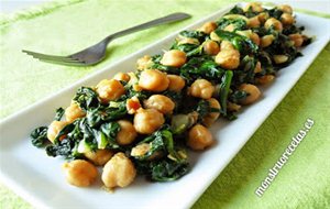 Espinacas Con Garbanzos. Receta De Sevilla