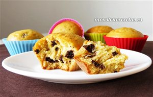 Magdalenas De Naranja Con Pepitas De Chocolate