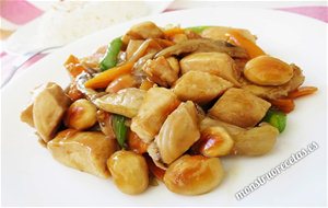 Pollo Con Almendras. Receta China