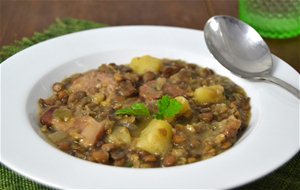 Lentejas Guisadas Con Costillas
