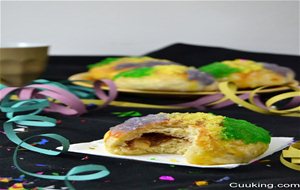 King Cake Buns Para El Mardi Grass
