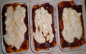 Enchiladas Rojas De Pollo