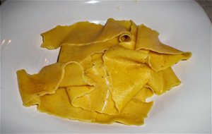 Pappardelle Frescos Con Tomatitos Y Anchoas