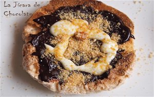 Merengues Con Lemond Curd, Chocolate Y Praliné
