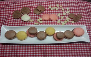 Macarons Con Relleno De Chocolate.
