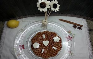 Tarta De Gofre Belga Con Mermelada De Fresa, Dulce De Membrillo Y Queso Fresco.
