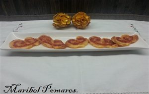 Palmeritas De Hojaldre Con Jamon York, Salchichas Al Champan Y Sobrasada.
