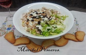 Ensalada Con Salsa De Yogur Con Finas Hierbas.
