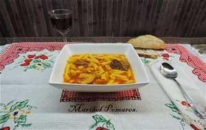 Macarrones Con Caldo Y Carne.
