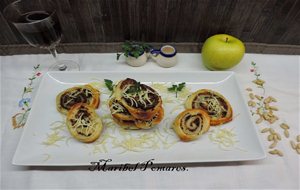 Caracolas De Hojaldre, Morcilla, Manzana, Piñones Y Queso En Thermomix.
