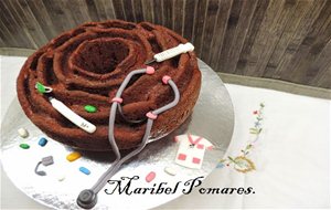 Bundt Cake De Galletas María, Galletas De Chocolate En Olla Programable Y Decoración Con Fondant Tema Sanitario.
