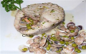 Merluza Con Chirlas Y Gambas,
