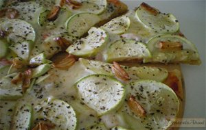 Pizza De Calabacín Y Mozzarella Con Aceite De Albahaca
