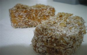 Pastelitos De Nueces Y Coco 
