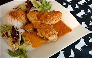 Pollo Con Salsa De Almendras
