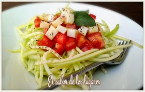 Ensalada De Espaguetis De Pepino.
