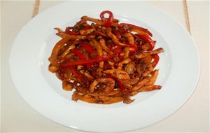 Salteado De Cerdo Con Pimientos
