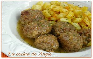 Albóndigas En Salsa
