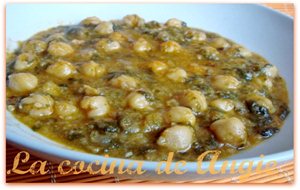 Garbanzos Con Espinacas Exprés
