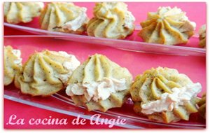 Profiteroles Con Crema De Foie
