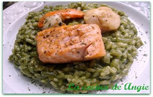 Risotto Verde Con Vieiras Y Salmón
