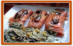 Rollitos De Salmón Y Gulas
