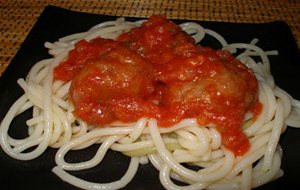 Albóndigas Con Espagueti
