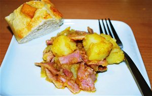 Lacón Con Patatas
