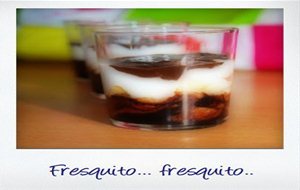 Vasito De Yogurt Y Fruta
