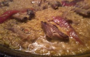 Paella De Arroz Con Costillas
