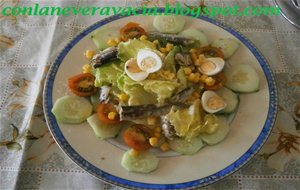 Ensalada Con Pepino Y Sardinillas.
