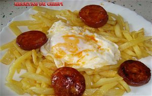 Patatas Fritas Con Huevo Y Chorizo
