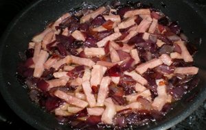 Salteado De Jamón Y Cebolla Morada
	  	
	