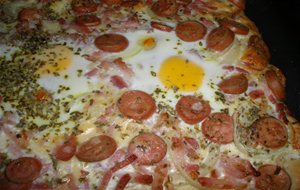 Hojaldre Con Huevos, Bacon Y Salchichas