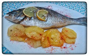 Dorada Al Horno Con Patatas Panaderas
