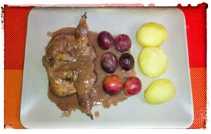 Nº 50......  Codornices En Salsa De Vino Tinto Con Uvas Caramelizadas Y Patatas Al Vapor
